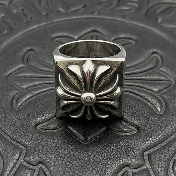Chrome Hearts Three-Dimensional Cross Flower Wide Ring - Picture 1 of 9